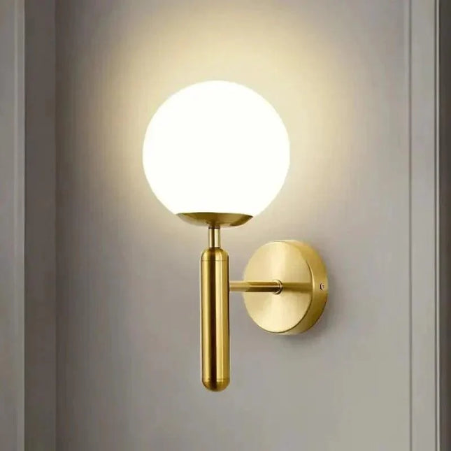 Arandela de Pared Moderna Dorada en Metal
