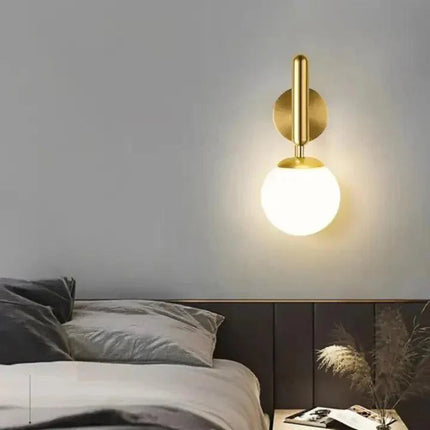 Arandela de Pared Moderna Dorada en Metal